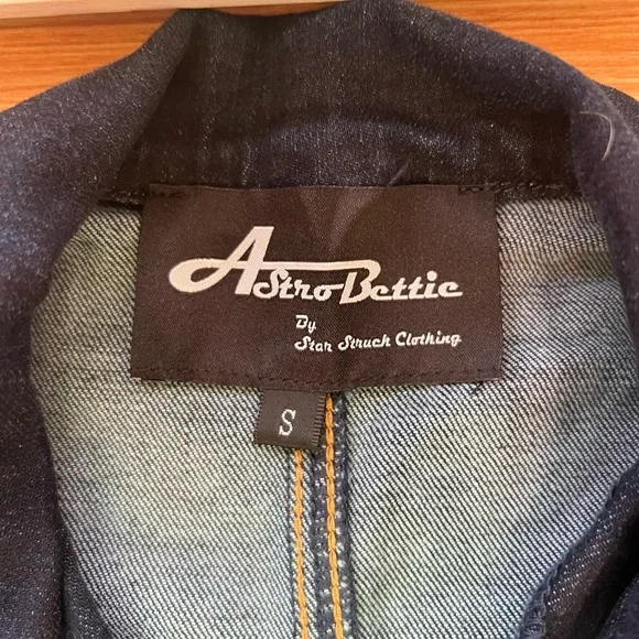NWOT Astro Bettie Midge Button Down Jean Jacket - Picture 4 of 4